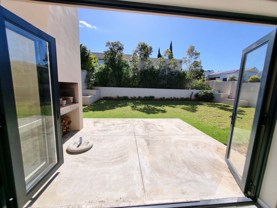 To Let 3 Bedroom Property for Rent in Croydon Western Cape